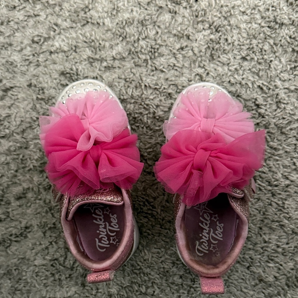 Skechers embellished light up pink glitter toddler girls dress up trainers